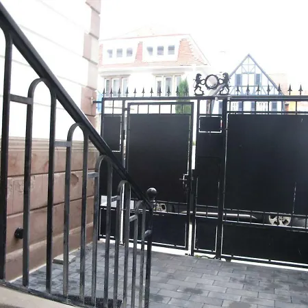 Citycosy - T2 Hirtz Orangerie Straatsburg